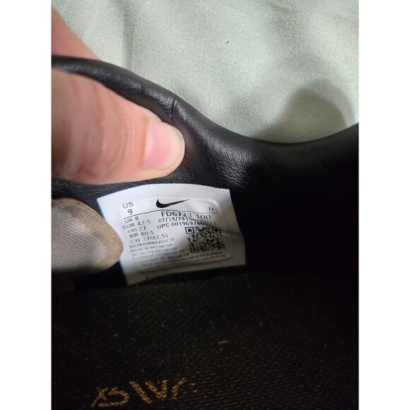 Nike phantom gx size 9 men's white gold and black soccer cleats - Picture 9 of 9